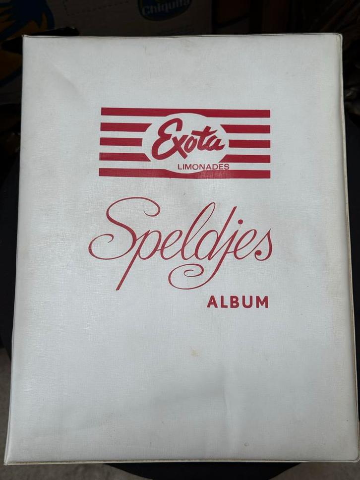 Exota Limonades Speldjes Album Vintage, Verzamelen, Speldjes, Pins en Buttons, Gebruikt, Speldje of Pin, Overige onderwerpen, Ophalen of Verzenden