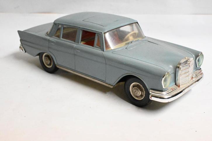 grote GAMA 375 mercedes 220SE, Antiek en Kunst, Antiek | Speelgoed, Ophalen of Verzenden