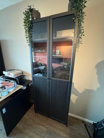 Ikea Billy vitrinekast beschikbaar voor biedingen