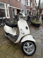 Vespa/ Piaggio - 2011 goed onderhouden, Ophalen, Zo goed als nieuw, Benzine, Vespa LX