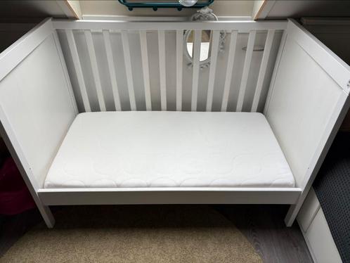 IKEA SUNDVIK ledikant, Kinderen en Baby's, Babywiegjes en Ledikanten, Gebruikt, Ledikant, Ophalen