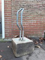 Fietsbeugel met betonblok fietsrek, Ophalen, Gebruikt