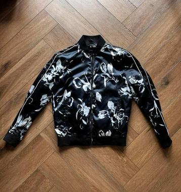 Zara bomber jack beschikbaar voor biedingen