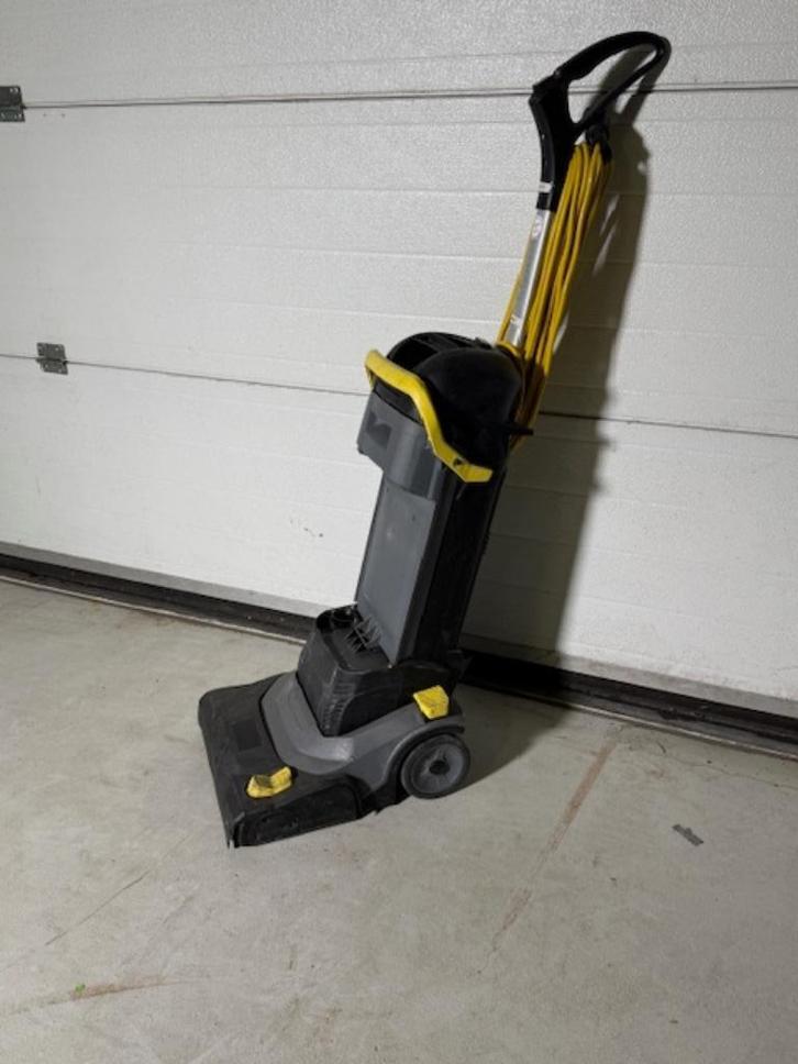 Karcher BR 30/4 c schrob/zuigmachine, Doe-het-zelf en Verbouw, Reinigingsmachines, Zo goed als nieuw, Overige typen, Ophalen