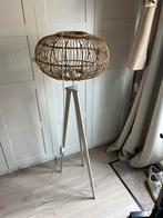 Witte vloerlamp, Huis en Inrichting, Lampen | Vloerlampen, Ophalen, Gebruikt, 150 tot 200 cm