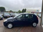 Dacia Sandero 1.2 - 68.200 KM! - APK: 6-2026 - 2010, Auto's, Voorwielaandrijving, Stof, Gebruikt, Zwart
