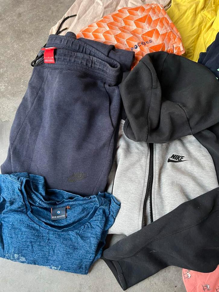 Heren kleding pakket - circa 40 stuks - merkkleding, Kleding | Heren, Heren-kledingpakketten, Zo goed als nieuw, Overige maten