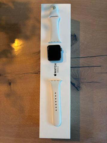 Iphone watch serie 3. beschikbaar voor biedingen