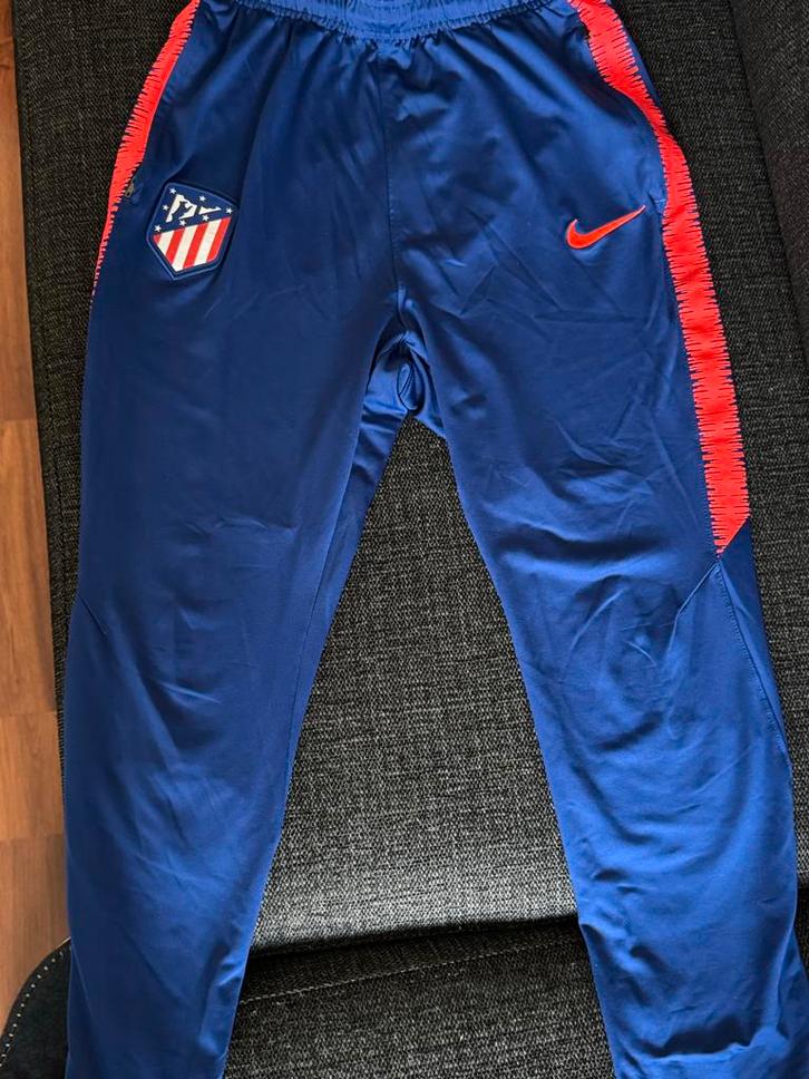 Jongens Merkkleding Pakket Nike - Maat 146-170, Kleding | Heren, Sportkleding, Zo goed als nieuw, Voetbal, Overige maten, Overige kleuren