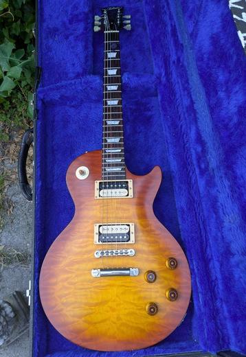 Tokai Love Rock met koffer. Japan 2003 beschikbaar voor biedingen