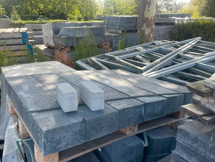 Oud Hollandse stapelblokken 100x20x12cm Carbon RESTPARTIJ, Tuin en Terras, Tegels en Klinkers, Nieuw, Overige typen, Beton, Ophalen