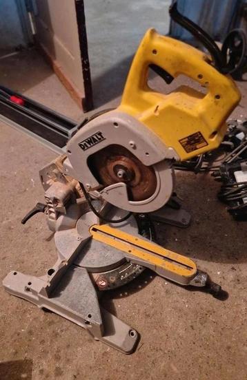 DeWalt DW707 Afkortzaag - Gebruikt beschikbaar voor biedingen
