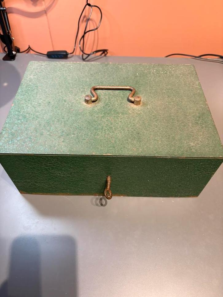 Vintage metalen geldkist / opbergkist – Beaumont – groen –, Antiek en Kunst, Antiek | Kantoor en Zakelijk, Verzenden