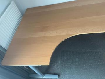Bureau IKEA Galant – in zeer nette staat – bieden maar! - afbeelding 4