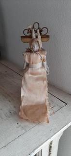 ANTIEK OUD   ...  ZELDZAAM  ....  SPELDENKUSSEN  ...   POPJE, Ophalen of Verzenden