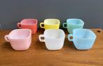 6x opale glas groen blauw geel rood roze wit mokken bekers, Huis en Inrichting, Keuken | Servies, Gebruikt, Ophalen of Verzenden