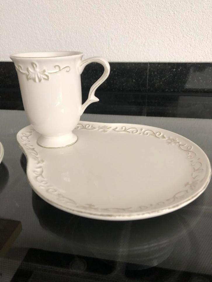 Riverdale  mok met grote schotel voor gebak 2 stuks, Huis en Inrichting, Keuken | Servies, Zo goed als nieuw, Kop(pen) en/of Schotel(s)