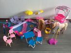 Barbie spullen jaren 90 - Koets, zwembad & meer!, Ophalen of Verzenden, Gebruikt, Barbie
