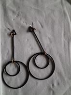 Oorbellen,  zwart, Overige materialen, Zwart, Ophalen of Verzenden, Zo goed als nieuw