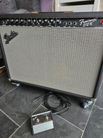 Fender Frontman 212R 100w. versterker+footswitch+handl., Muziek en Instrumenten, Versterkers | Bas en Gitaar, Ophalen, Zo goed als nieuw