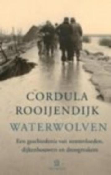 Waterwolven. beschikbaar voor biedingen