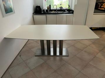 Basmo eettafel magnolia wit metaal rvs plate modern design