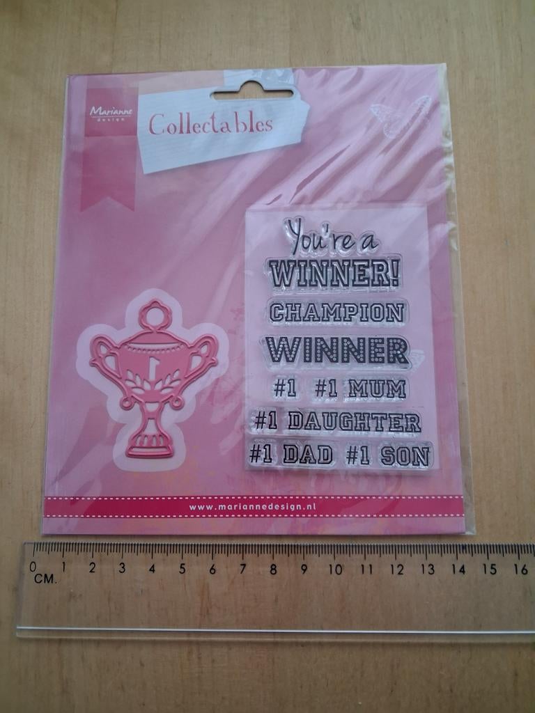 Marianne Design Collectables Trofee & Tekst Stempel, Hobby en Vrije tijd, Scrapbooking, Nieuw, Versiering of Embellishment, Ophalen of Verzenden