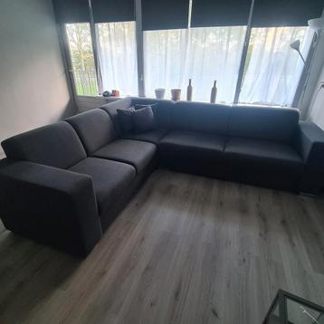 Donker grijze hoek bank