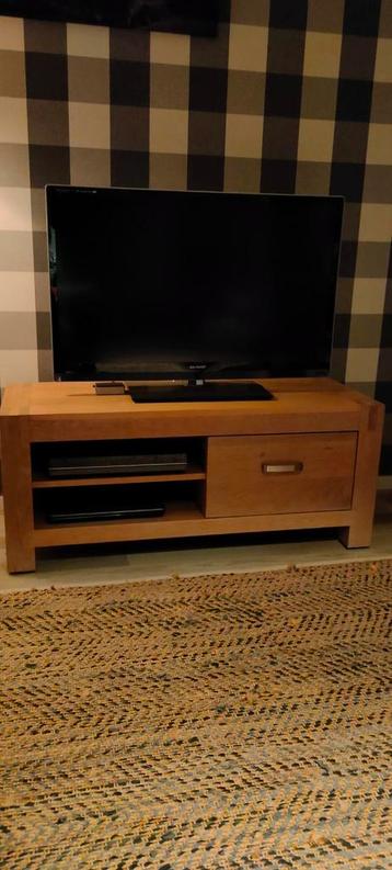 TV meubel hout beschikbaar voor biedingen