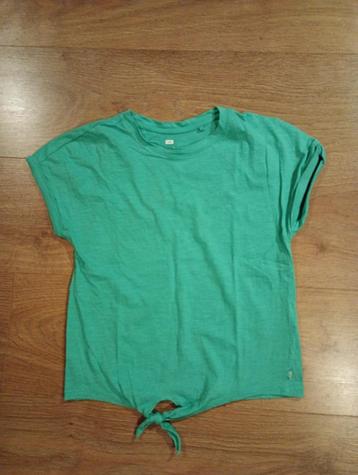 Mooi groen T-shirt mt 134/140 beschikbaar voor biedingen