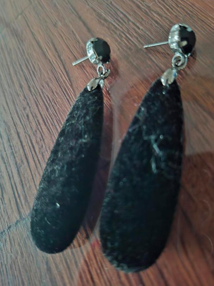 Camps en Camps Zwarte Fluwelen Oorhangers, Sieraden, Tassen en Uiterlijk, Oorbellen, Hangers, Overige materialen, Zwart, Ophalen
