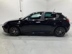Alfa Romeo Giulietta 1.7 TBi Quadrifoglio Verde clima 2 zone, Auto's, Alfa Romeo, Gebruikt, 1295 kg, 4 cilinders, Leder en Stof