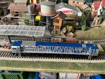 Mehano Blue Tiger diesel locomotief wisselstroom  beschikbaar voor biedingen