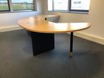Prachtig zeer stevig designbureau in ronde curve/U vorm, Ophalen, Gebruikt, Bureau
