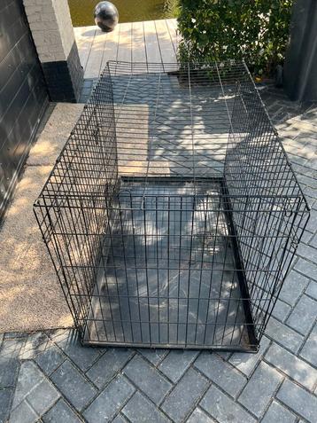 Te Koop Honden bench groot. beschikbaar voor biedingen