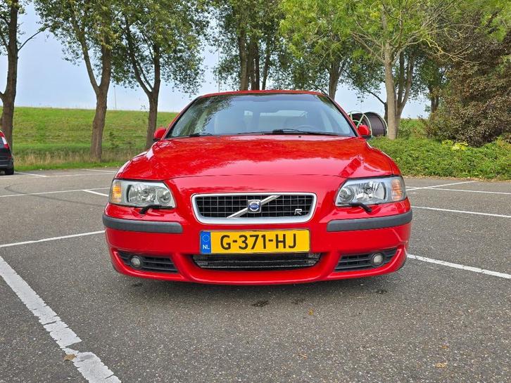 Volvo S60R - 300pk rood, Auto's, Volvo, Particulier, S60, 4x4, ABS, Airbags, Airconditioning, Alarm, Bluetooth, Boordcomputer