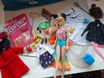 Vintage barbie pop mattel doll met spulletjes toys, Verzamelen, Poppen, Verzenden, Fashion Doll