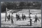 Fotokaart Jongens spelen volleybal, Verzamelen, Verzenden, 1940 tot 1960, Ongelopen, Sport en Spel