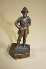 Bronzen beeldje van een brandweerman, Ophalen of Verzenden