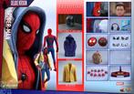 Hot toys Home Coming Spider-man, Ophalen of Verzenden, Zo goed als nieuw, Actiefiguur of Pop