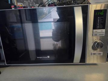 Magnetron met Grill - Weinig Gebruikt beschikbaar voor biedingen
