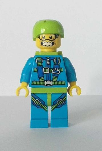 NIEUW lego PARACHUTIST / SKYDIVER poppetje minifig figure beschikbaar voor biedingen