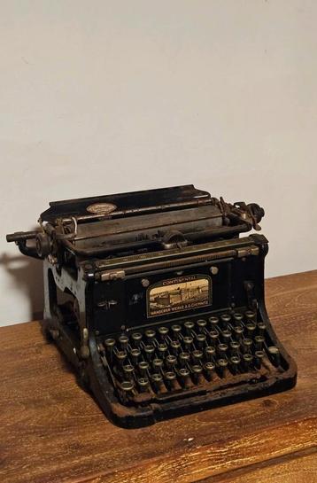 Antieke Continental Typemachine 1920 beschikbaar voor biedingen