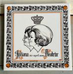 Tegel kroning Beatrix 1980, Verzamelen, Koninklijk Huis en Royalty, Nederland, Overige typen, Ophalen of Verzenden, Zo goed als nieuw