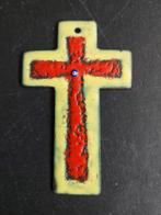 Emaille kruisje met hartje in het hart, Ophalen of Verzenden