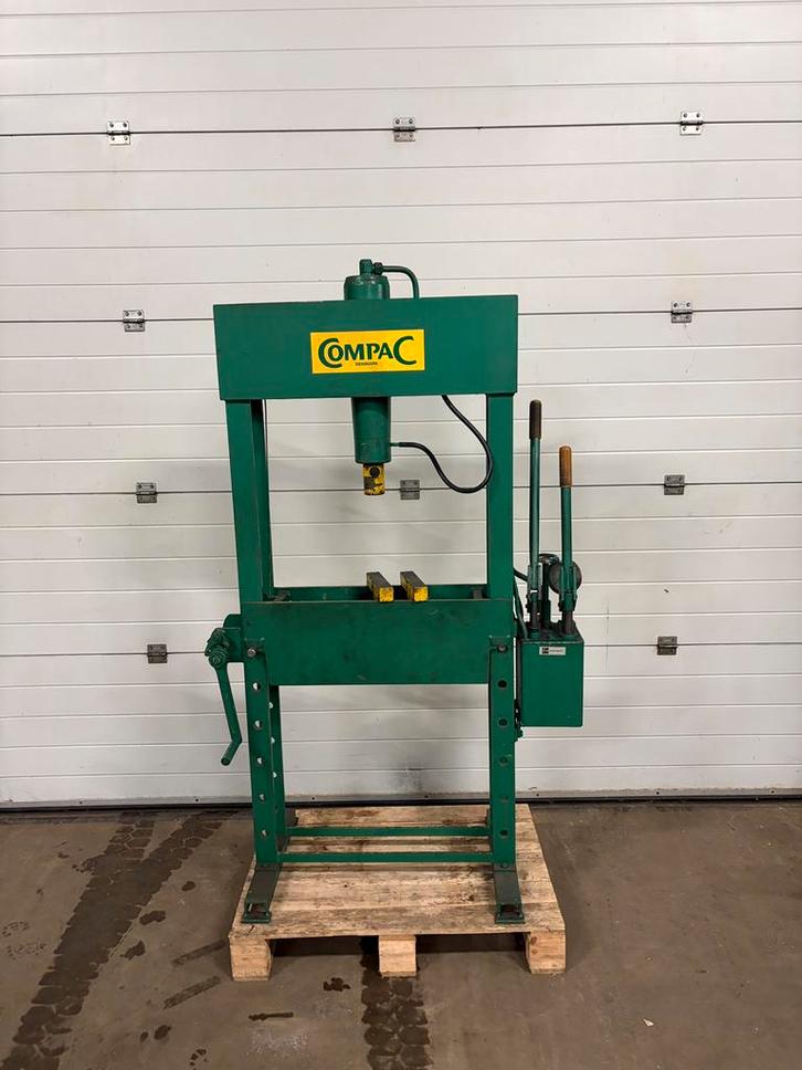 Compac 25T werkplaatspers lagerpers garagepers pers, Doe-het-zelf en Verbouw, Gereedschap | Handgereedschap, Zo goed als nieuw
