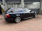 BMW 5 Serie Touring 530i M-sport Km 145.000 Bj 2006 youngtim, Automaat, Achterwielaandrijving, Gebruikt, Zwart