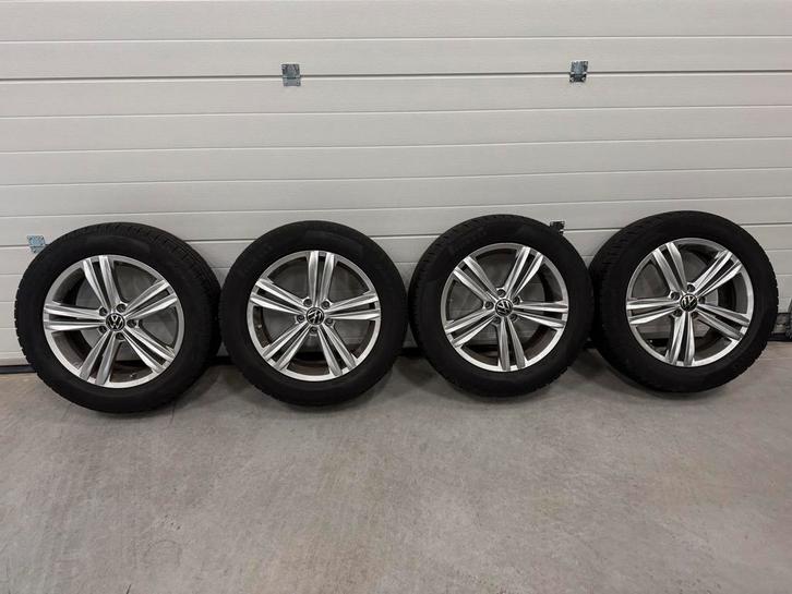 Org. 18" inch VW Sebring velgen + Pirelli 235/55/18 winter, Auto-onderdelen, Banden en Velgen, Velg(en), Winterbanden, 18 inch