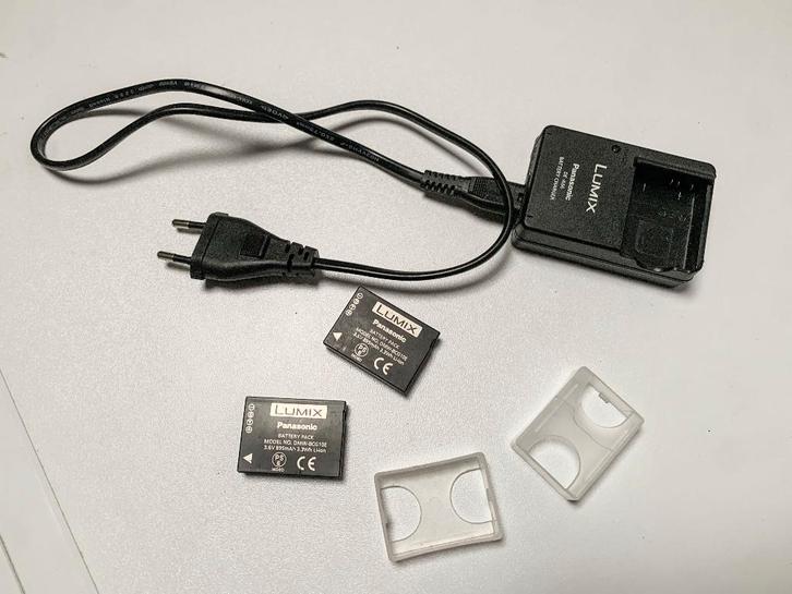 Panasonic Lumix Acculader + 2 Accu's (DMW-BCG10E), Audio, Tv en Foto, Fotografie | Accu's en Batterijen, Zo goed als nieuw, Ophalen