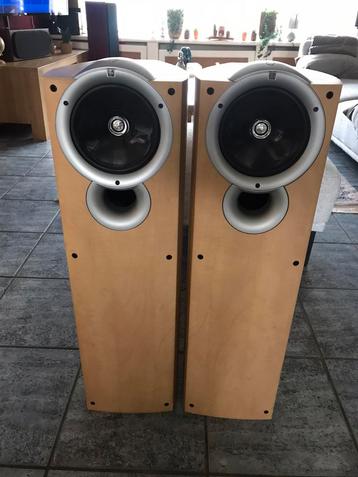 KEF Q3 vloerspeaker